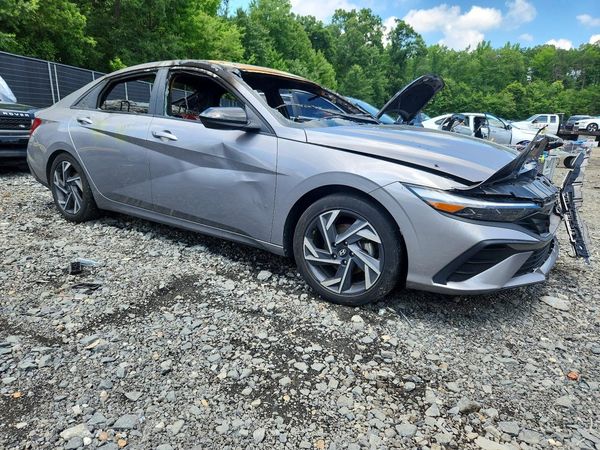 2025 HYUNDAI ELANTRA SEL Sport — Passenger 3/4