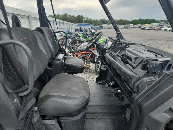 2023 CAN-AM DEFENDER M