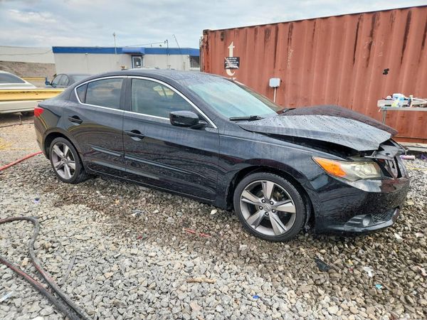 2013 ACURA ILX 20 TECH