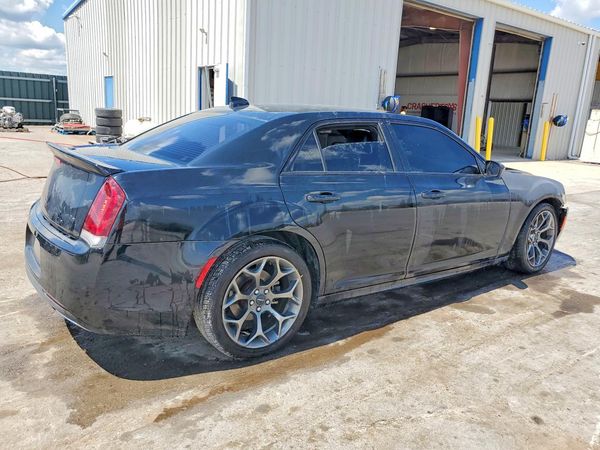 2017 CHRYSLER 300