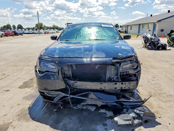 2017 CHRYSLER 300