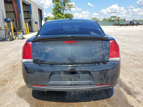 2017 CHRYSLER 300