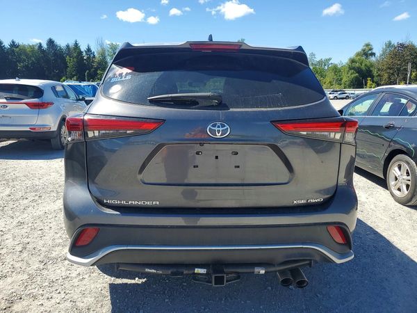 2021 TOYOTA HIGHLANDER XSE