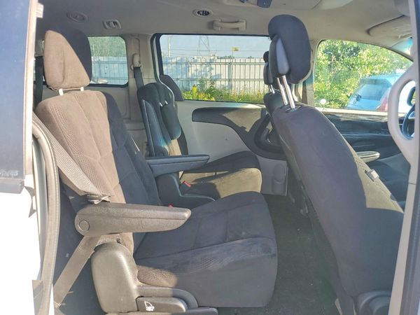 2014 DODGE GRAND CARAVAN SE