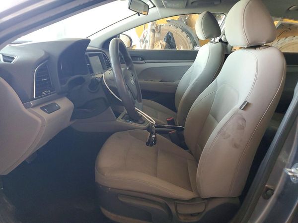 2018 HYUNDAI ELANTRA SE