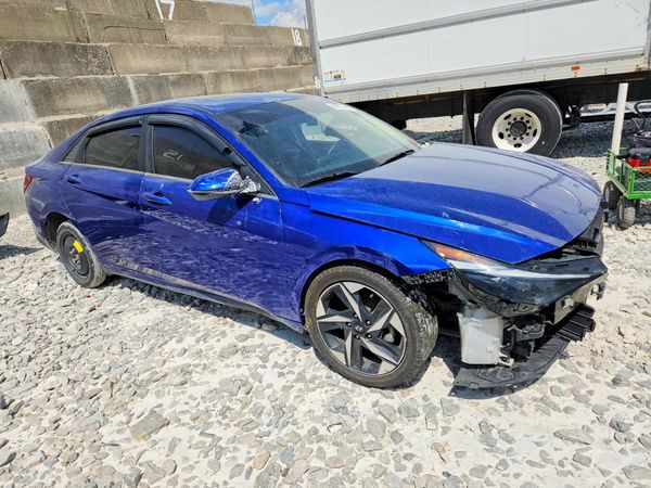 2022 HYUNDAI ELANTRA