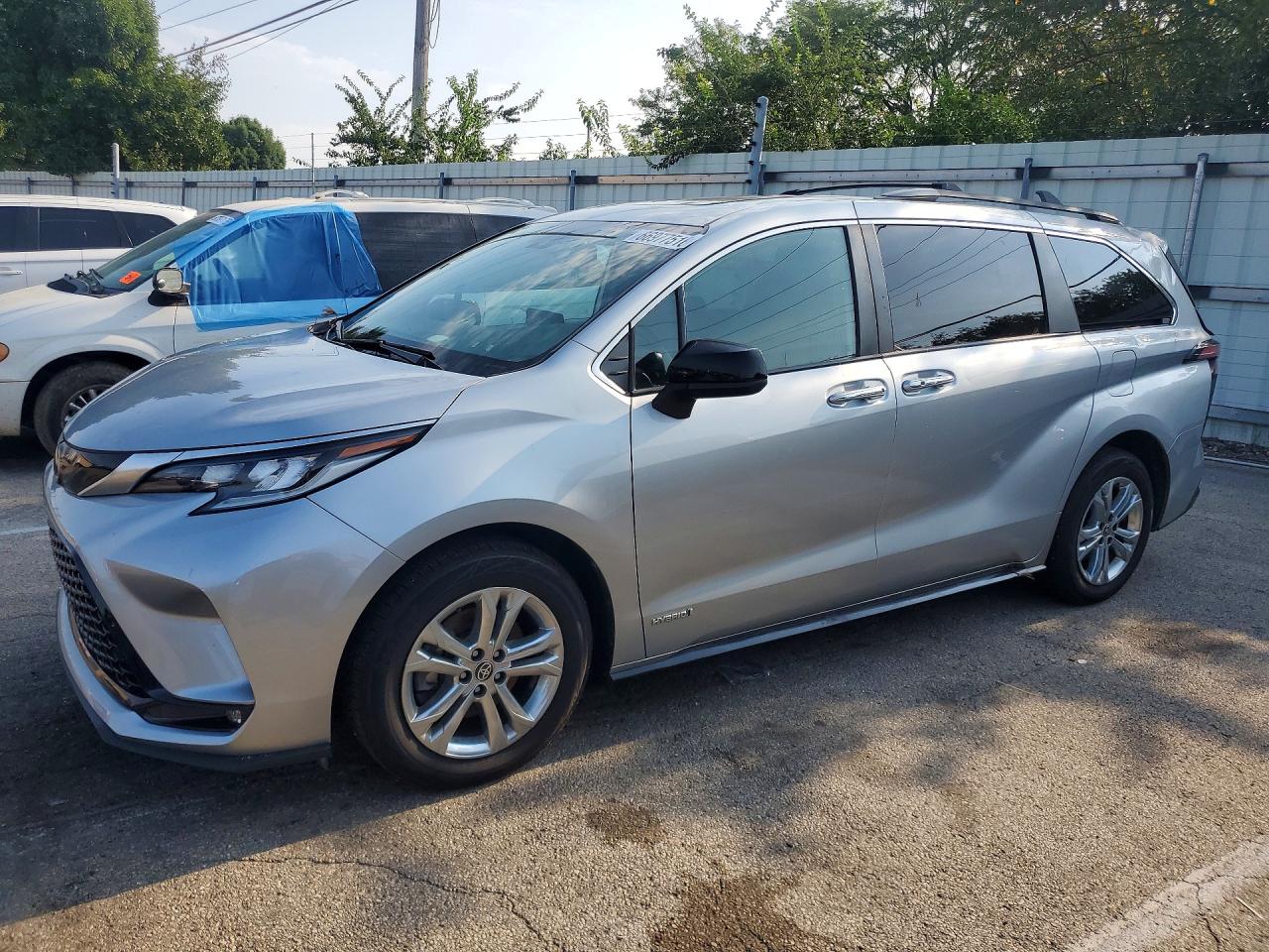 2021 TOYOTA SIENNA XSE Plus Package