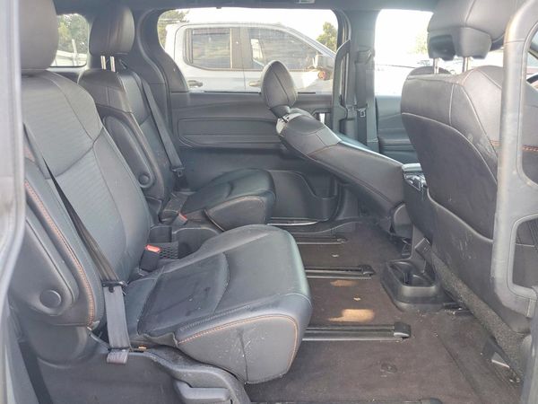 2021 TOYOTA SIENNA XSE Plus Package