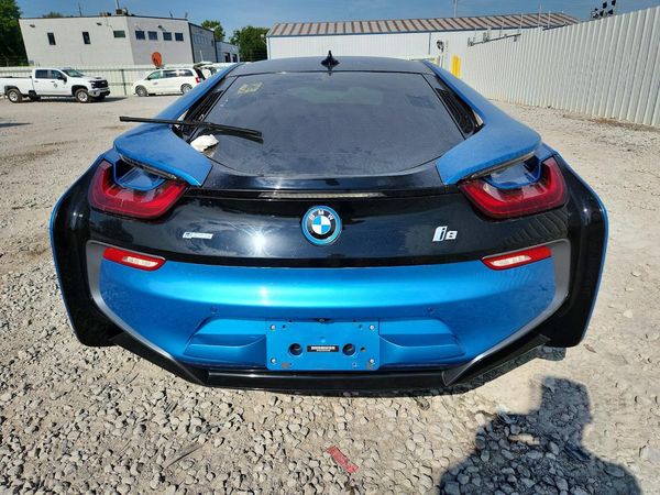 2016 BMW I8