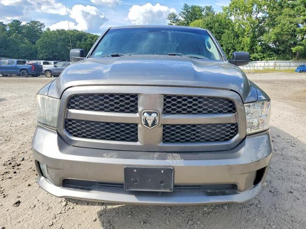 2013 RAM 1500 ST