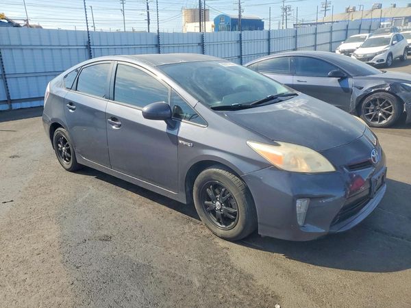 2013 TOYOTA PRIUS