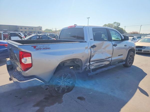 2020 TOYOTA TUNDRA