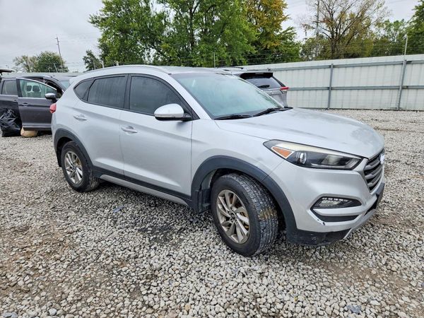 2017 HYUNDAI TUCSON — Passenger 3/4