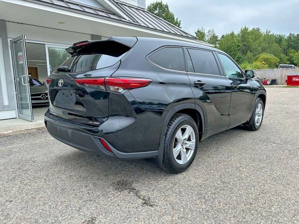 2021 TOYOTA HIGHLANDER LE