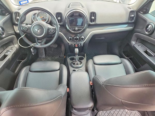 2019 MINI COOPER
