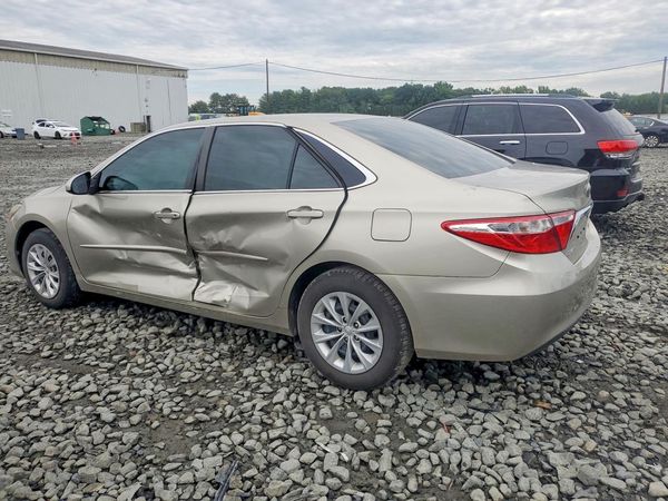 2016 TOYOTA CAMRY