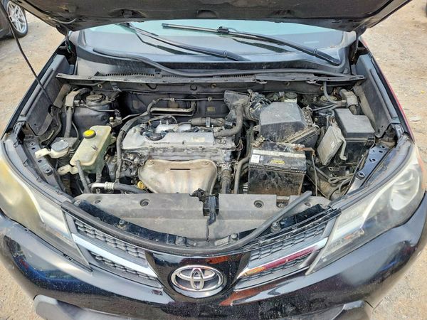 2015 TOYOTA RAV4 XLE (M Grade) — Engine bay