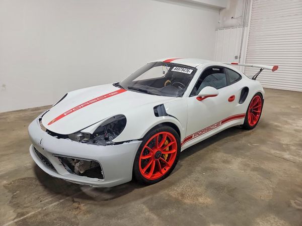 2016 PORSCHE 911 RS