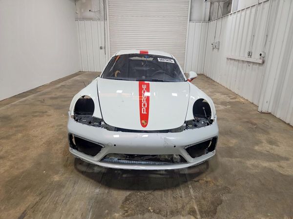 2016 PORSCHE 911 RS