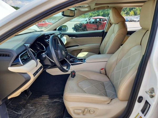 2019 TOYOTA CAMRY