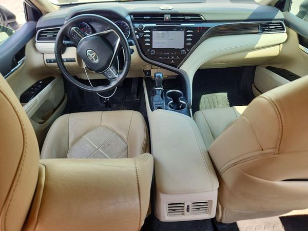 2019 TOYOTA CAMRY