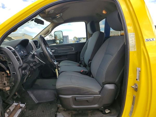 2019 RAM 5500 REG CAB CHASSIS