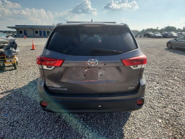 2018 TOYOTA HIGHLANDER