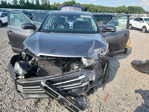2018 TOYOTA HIGHLANDER