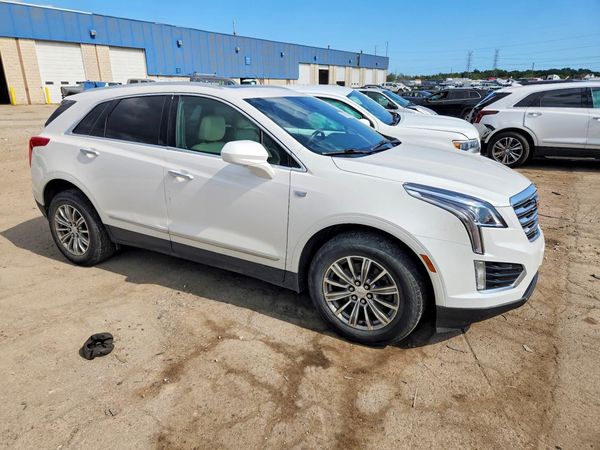 2017 CADILLAC XT5 Luxury