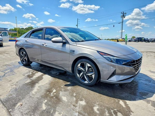2023 HYUNDAI ELANTRA