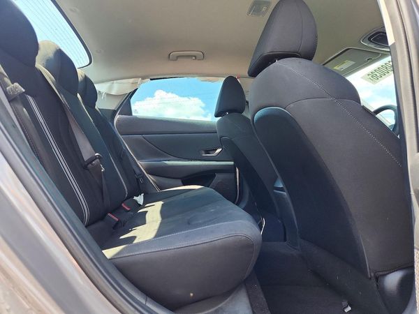 2023 HYUNDAI ELANTRA