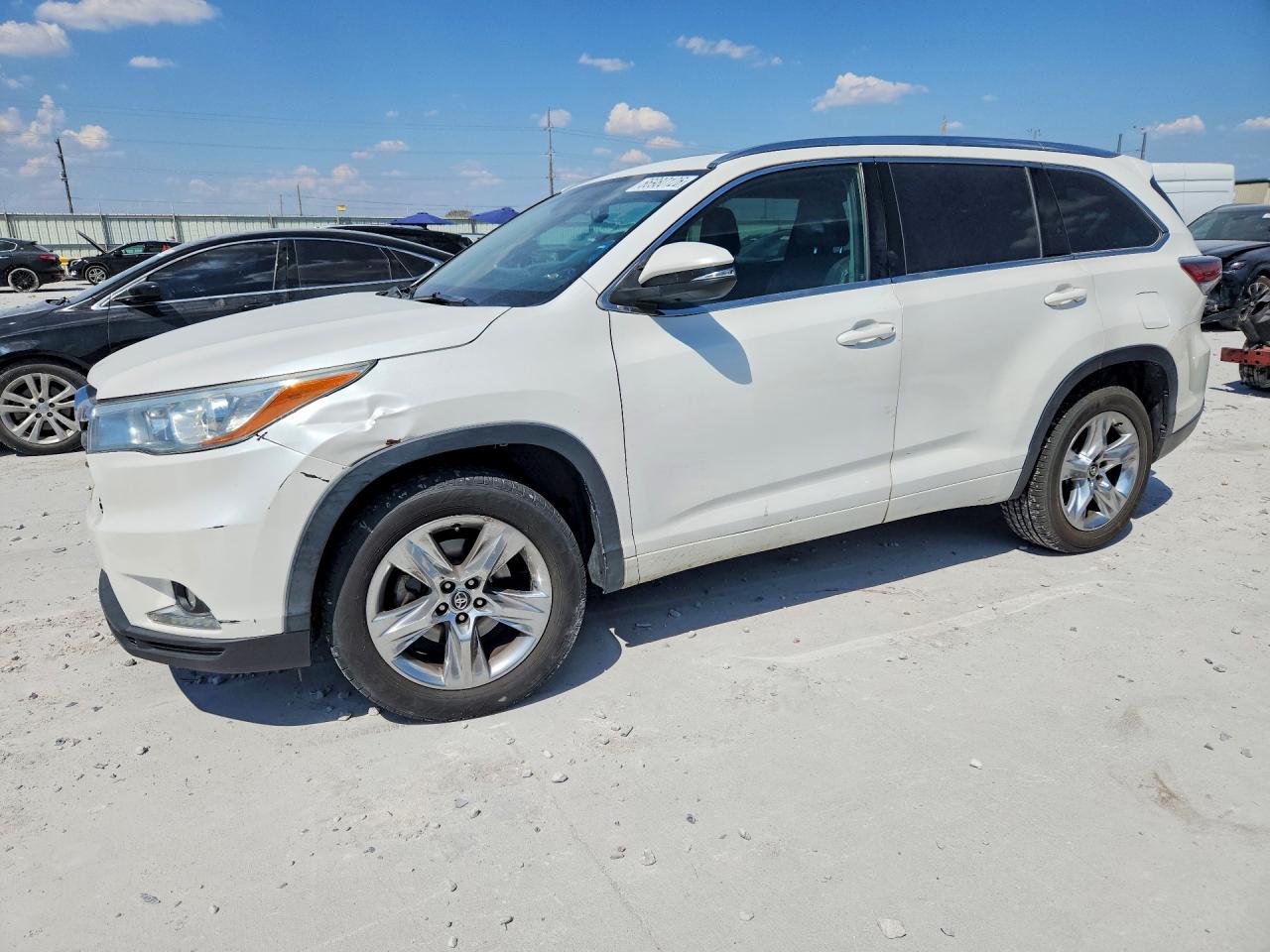 2016 TOYOTA HIGHLANDER