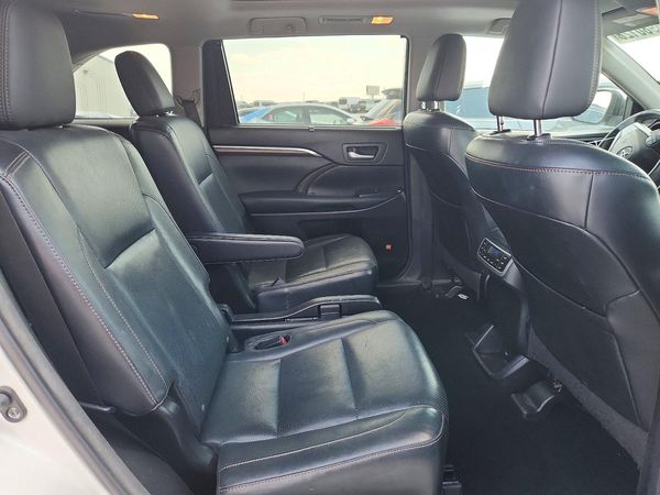 2016 TOYOTA HIGHLANDER