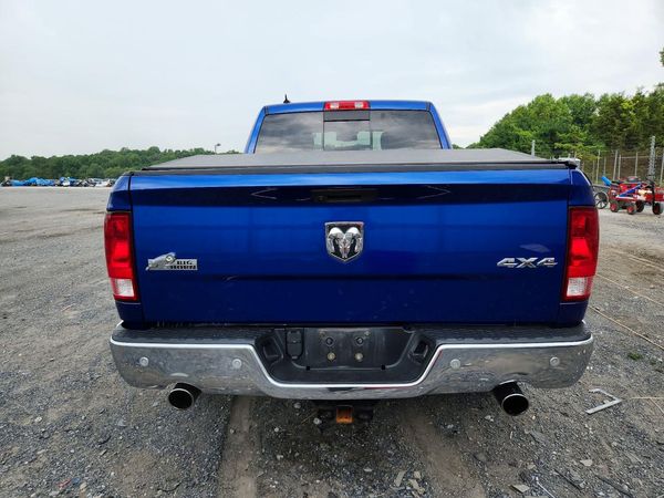 2019 RAM 1500 CLASSIC SLT