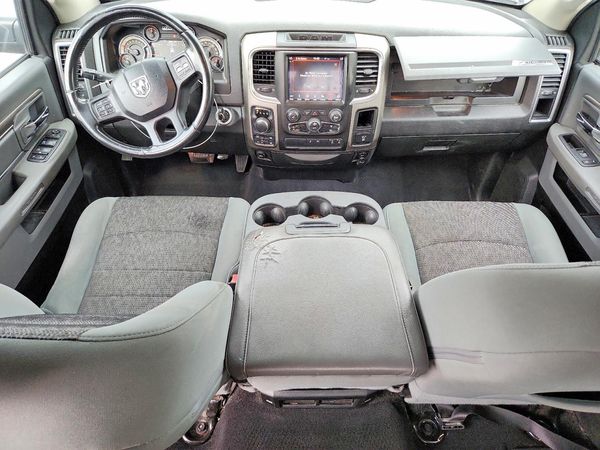 2019 RAM 1500 CLASSIC SLT