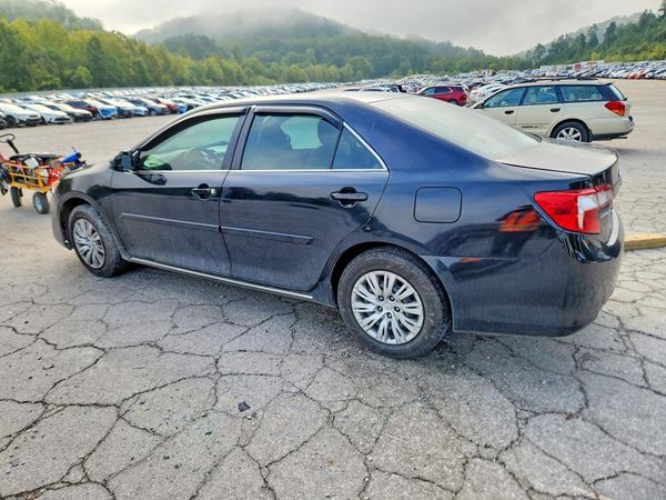 2013 TOYOTA CAMRY