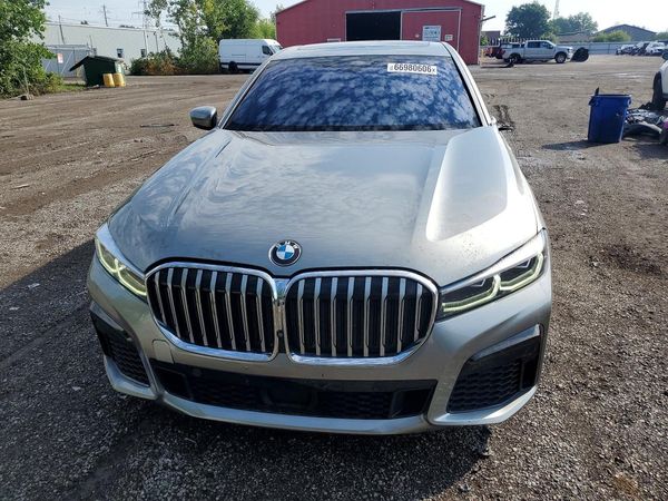 2020 BMW 750