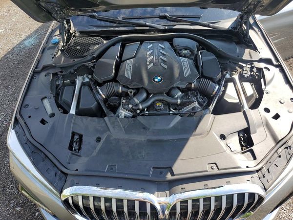 2020 BMW 750