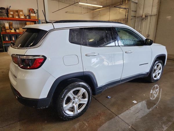 2023 JEEP COMPASS North, Latitude