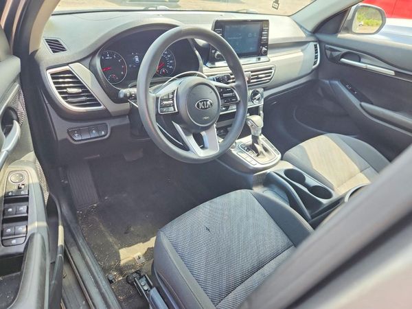 2021 KIA SELTOS LX