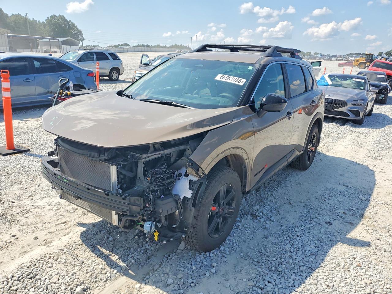 2026 NISSAN ROGUE SV — Front 3/4