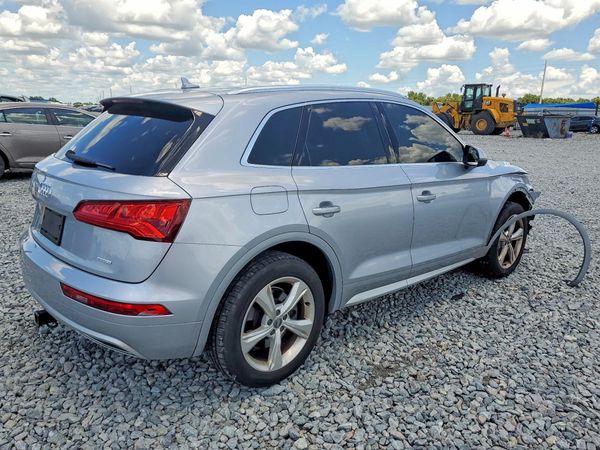2020 AUDI Q5 quattro Premium Plus