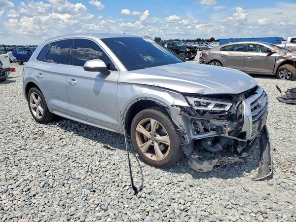 2020 AUDI Q5 quattro Premium Plus
