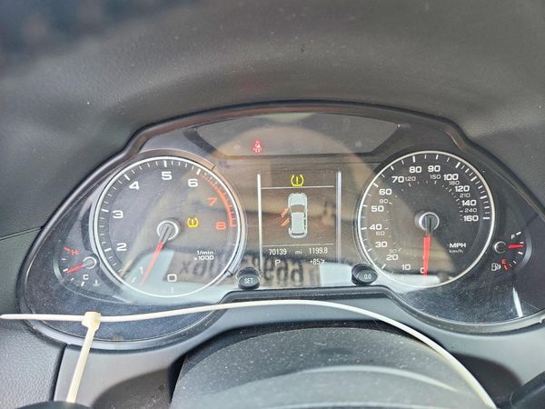 2017 AUDI Q5 quattro Premium