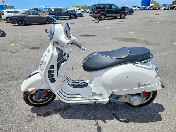 2016 VESPA GTS