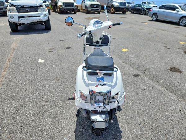 2016 VESPA GTS