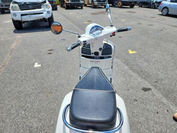 2016 VESPA GTS