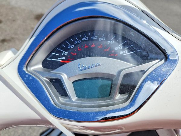 2016 VESPA GTS