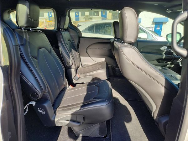2023 CHRYSLER PACIFICA Touring L — PSRS