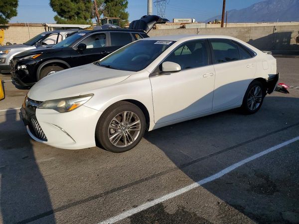 2016 TOYOTA CAMRY